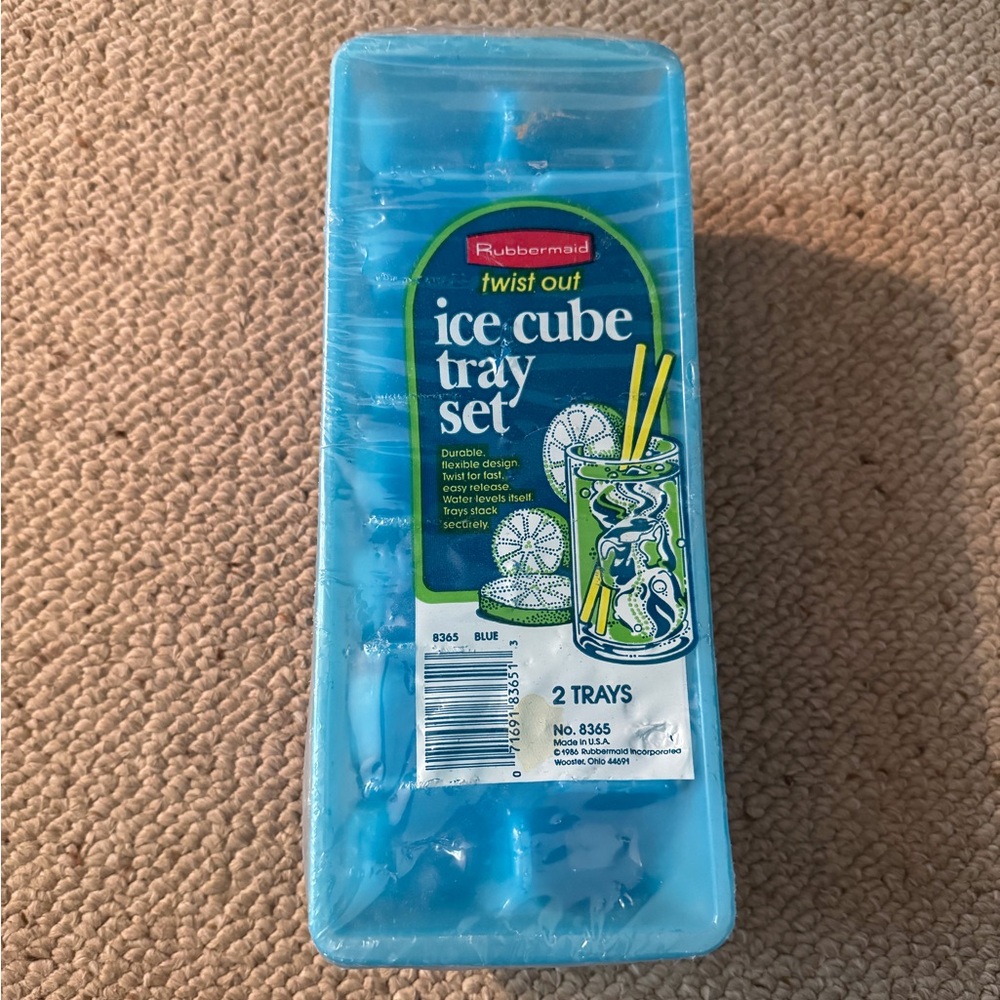 Vintage Rubbermaid Twist Out Ice Cube Tray Set in Blue, Set of 2